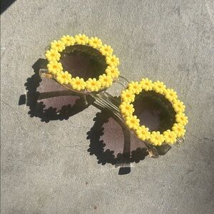 Kids Yellow Daisy Sunglasses - Floral Sun Shades